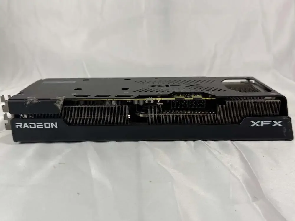 XFX Speedster QICK 319 Radeon RX 7700 XT Black Edition
